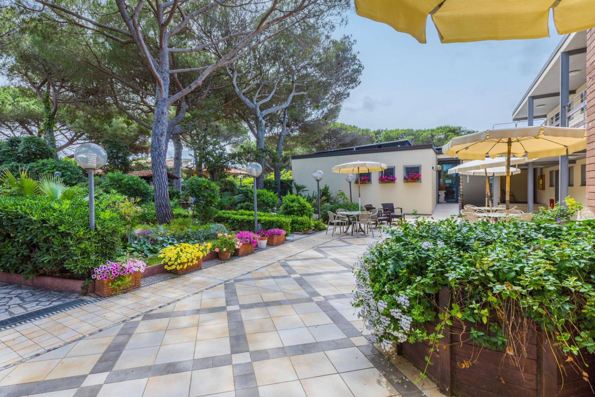 Residence Casa Di Caccia Marina Di Bibbona Eksteriør billede